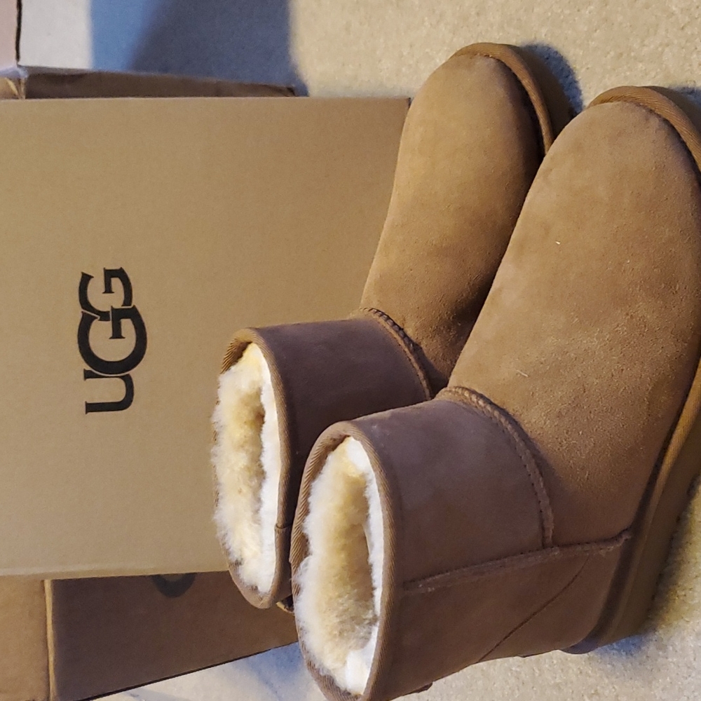 Ugg Mini II boot
